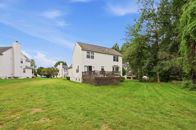72 Palomino Dr, Franklin, MA 02038