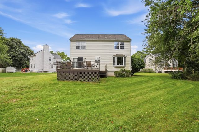 72 Palomino Dr, Franklin, MA 02038