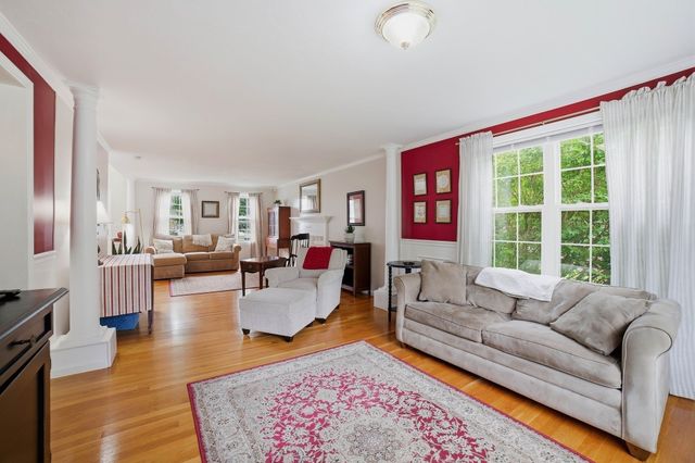 72 Palomino Dr, Franklin, MA 02038