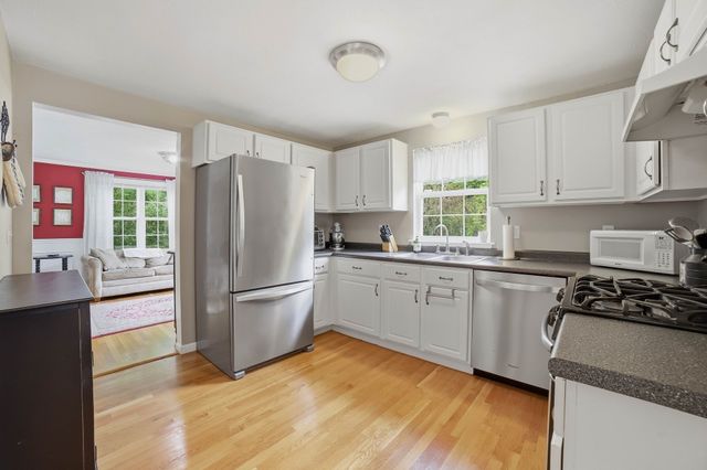 72 Palomino Dr, Franklin, MA 02038