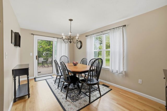 72 Palomino Dr, Franklin, MA 02038
