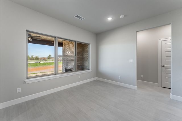 4680 W Triangle Street, Fayetteville, AR 72704