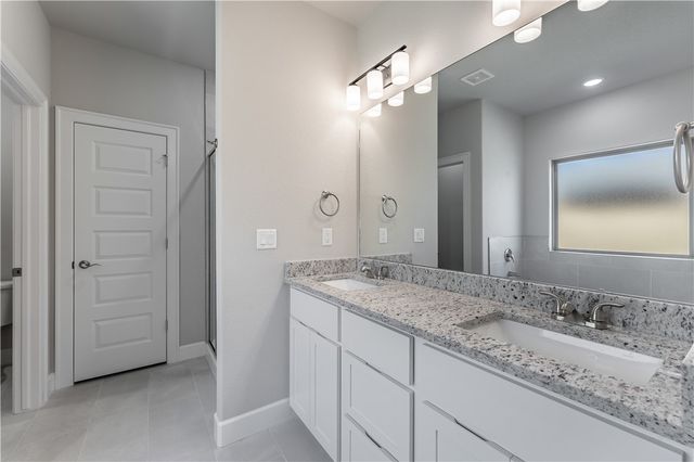 4680 W Triangle Street, Fayetteville, AR 72704