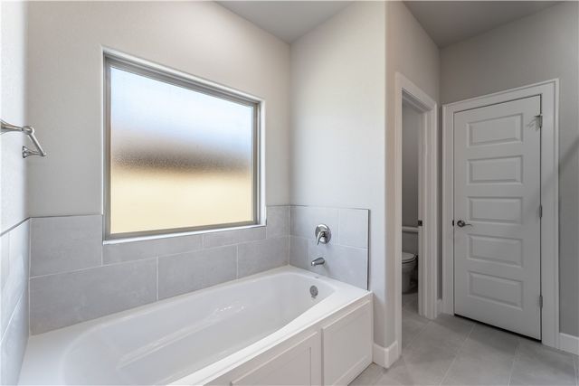 4680 W Triangle Street, Fayetteville, AR 72704