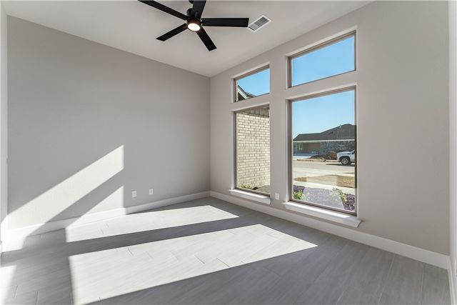 4680 W Triangle Street, Fayetteville, AR 72704