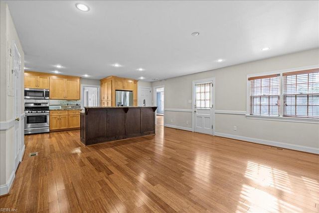 4207 Chesapeake AVE, Hampton, VA 23669