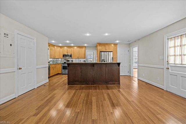 4207 Chesapeake AVE, Hampton, VA 23669