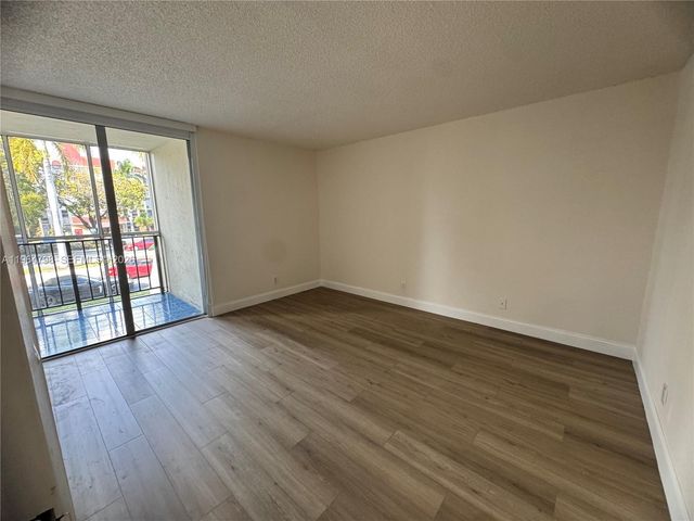 2000 Atlantic Shores Blvd 209, Hallandale Beach, FL 33009