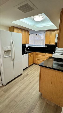 2000 Atlantic Shores Blvd 209, Hallandale Beach, FL 33009