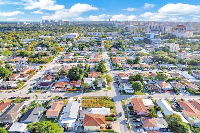 345 SW 36th Ave, Miami, FL 33135