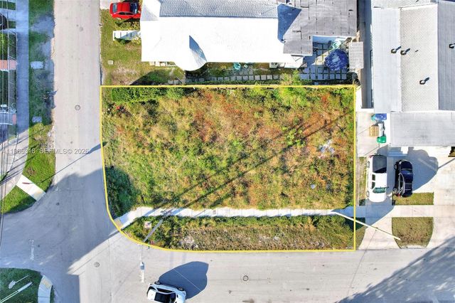 345 SW 36th Ave, Miami, FL 33135