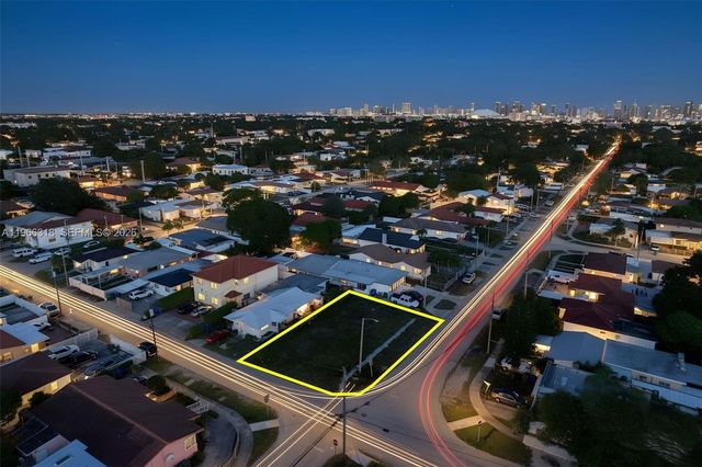 345 SW 36th Ave, Miami, FL 33135