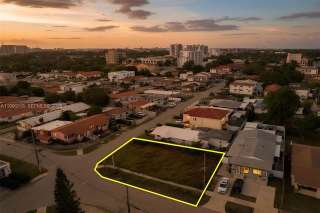 345 SW 36th Ave, Miami, FL 33135