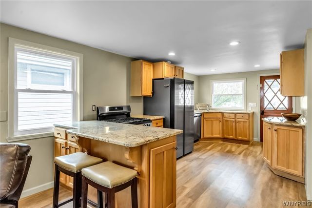54 North Shore Drive, Hamburg, NY 14219