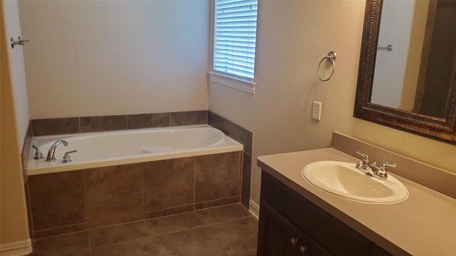 1125 Northwood Lane, Royse City, TX 75189