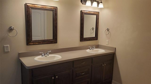 1125 Northwood Lane, Royse City, TX 75189