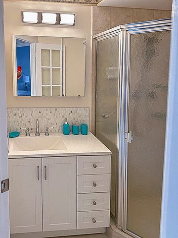 3505 NW 48th Avenue 403, Lauderdale Lakes, FL 33319