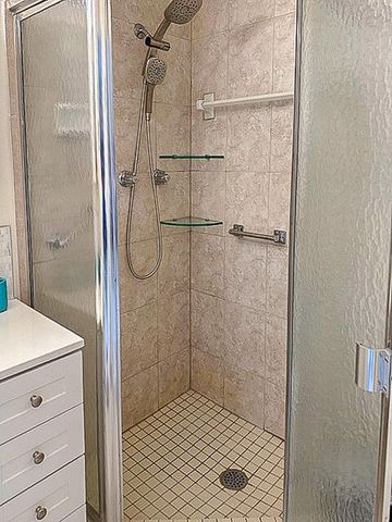 3505 NW 48th Avenue 403, Lauderdale Lakes, FL 33319