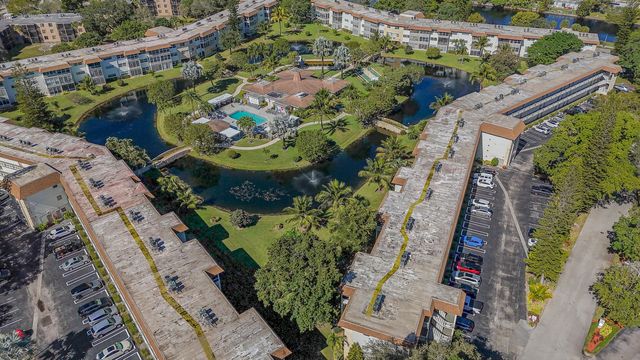3505 NW 48th Avenue 403, Lauderdale Lakes, FL 33319
