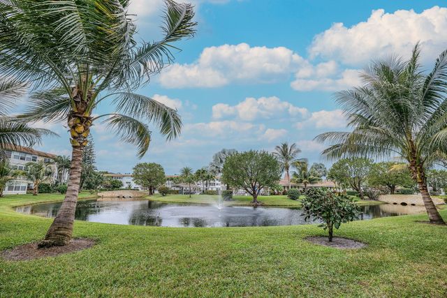 3505 NW 48th Avenue 403, Lauderdale Lakes, FL 33319