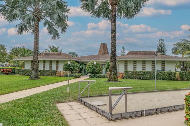 3505 NW 48th Avenue 403, Lauderdale Lakes, FL 33319