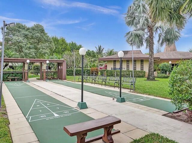 3505 NW 48th Avenue 403, Lauderdale Lakes, FL 33319