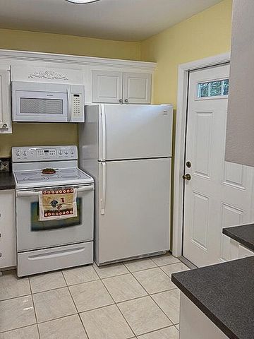 3505 NW 48th Avenue 403, Lauderdale Lakes, FL 33319