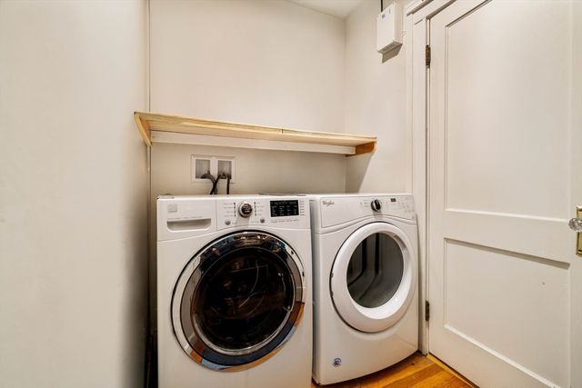 10 Washington Ave. 1, Waltham, MA 02453