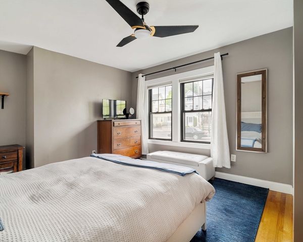 10 Washington Ave. 1, Waltham, MA 02453