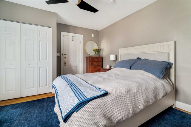 10 Washington Ave. 1, Waltham, MA 02453