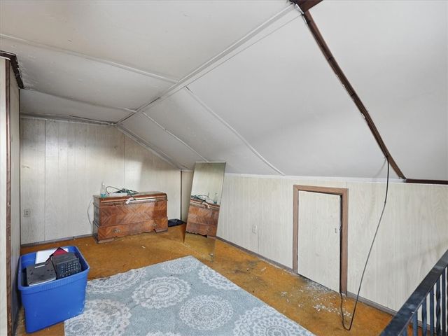 300 Gardner St, Mckees Rocks, PA 15136