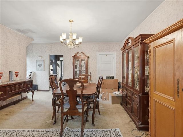 300 Gardner St, Mckees Rocks, PA 15136