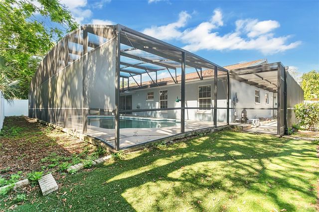 3217 CASTLE OAK AVENUE, Orlando, FL 32808