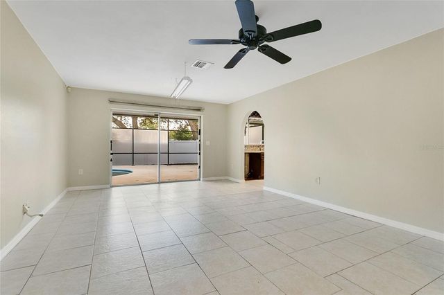 3217 CASTLE OAK AVENUE, Orlando, FL 32808