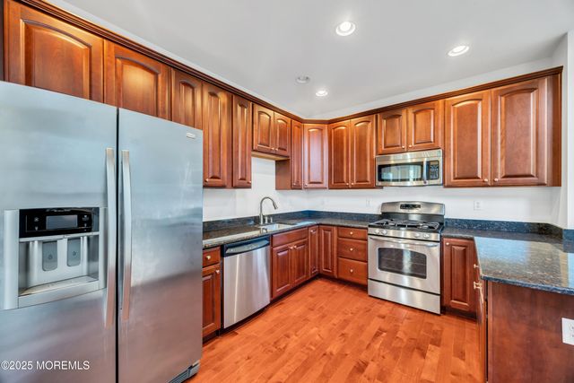 82 Demarest Drive, Manalapan, NJ 07726