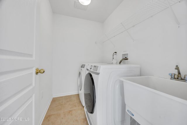 82 Demarest Drive, Manalapan, NJ 07726