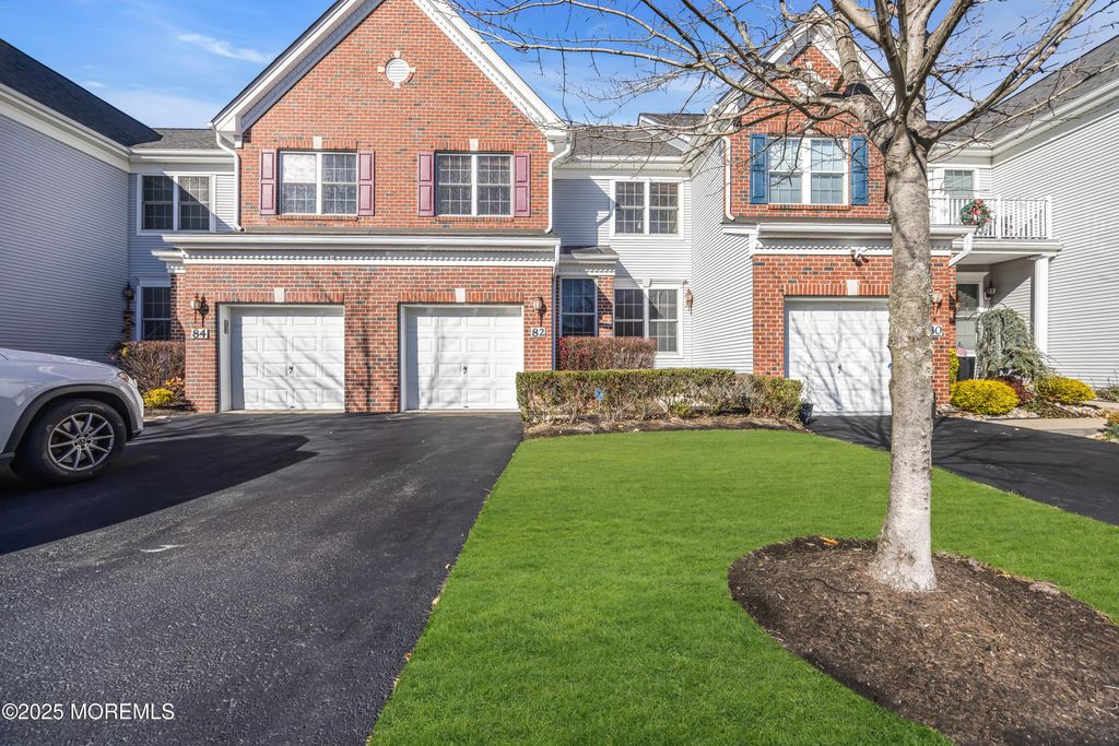 82 Demarest Drive, Manalapan, NJ 07726