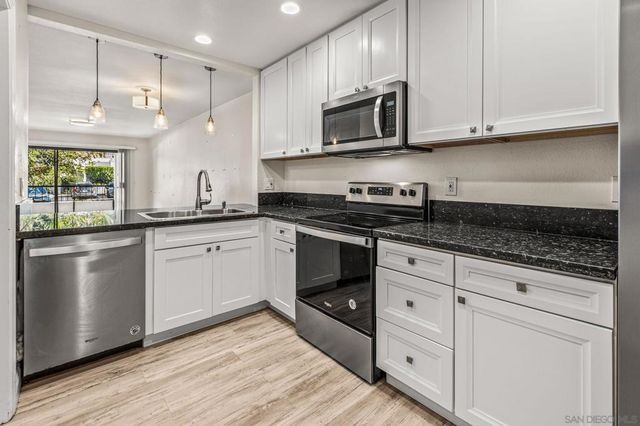 3525 Lebon Drive 104, San Diego, CA 92122