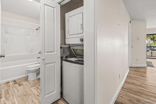 3525 Lebon Drive 104, San Diego, CA 92122