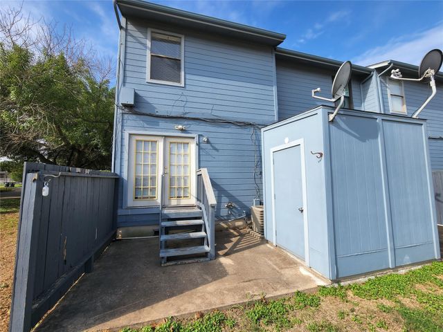 3005 Whisper Oaks LN A, Georgetown, TX 78628