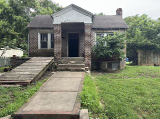 1013 North Lyon Avenue, Springfield, MO 65802