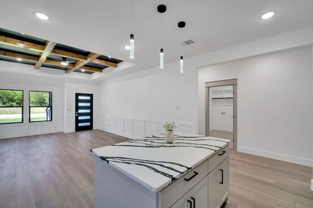 312 Matthew Street, Hillsboro, TX 76645