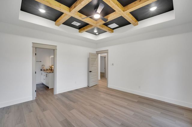 312 Matthew Street, Hillsboro, TX 76645