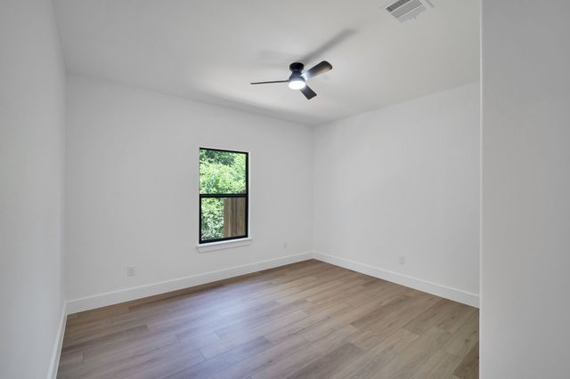 312 Matthew Street, Hillsboro, TX 76645
