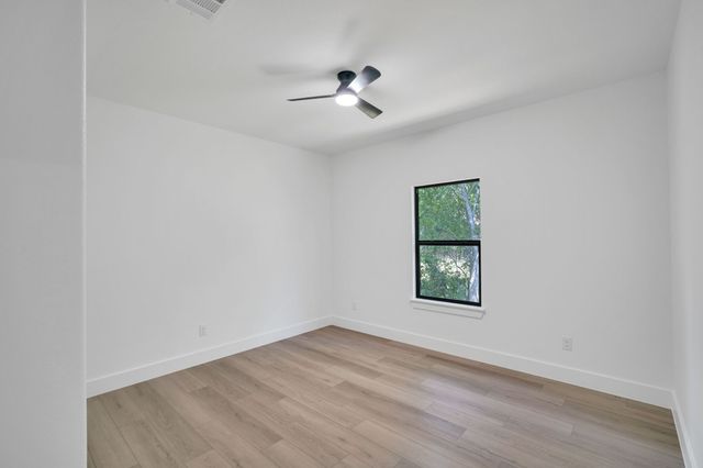 312 Matthew Street, Hillsboro, TX 76645
