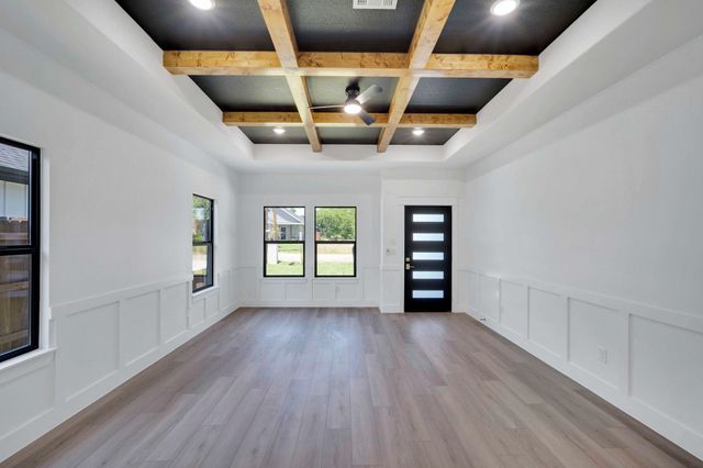 312 Matthew Street, Hillsboro, TX 76645