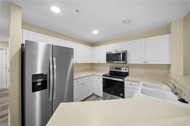 3940 pomodoro CIR 303, Cape Coral, FL 33909
