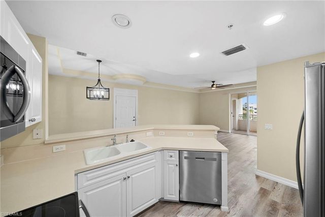 3940 pomodoro CIR 303, Cape Coral, FL 33909