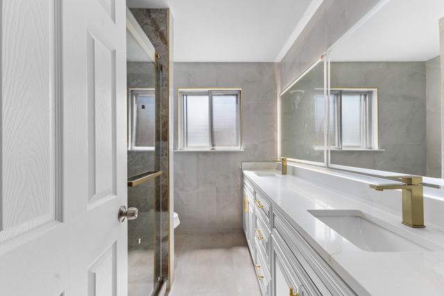 14358 Talbot Drive, Warren, MI 48088
