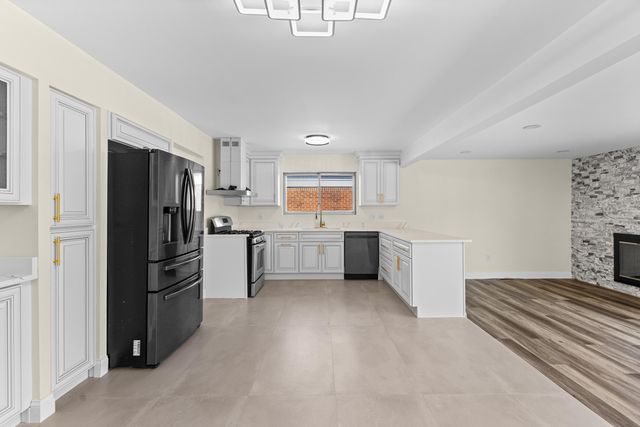 14358 Talbot Drive, Warren, MI 48088